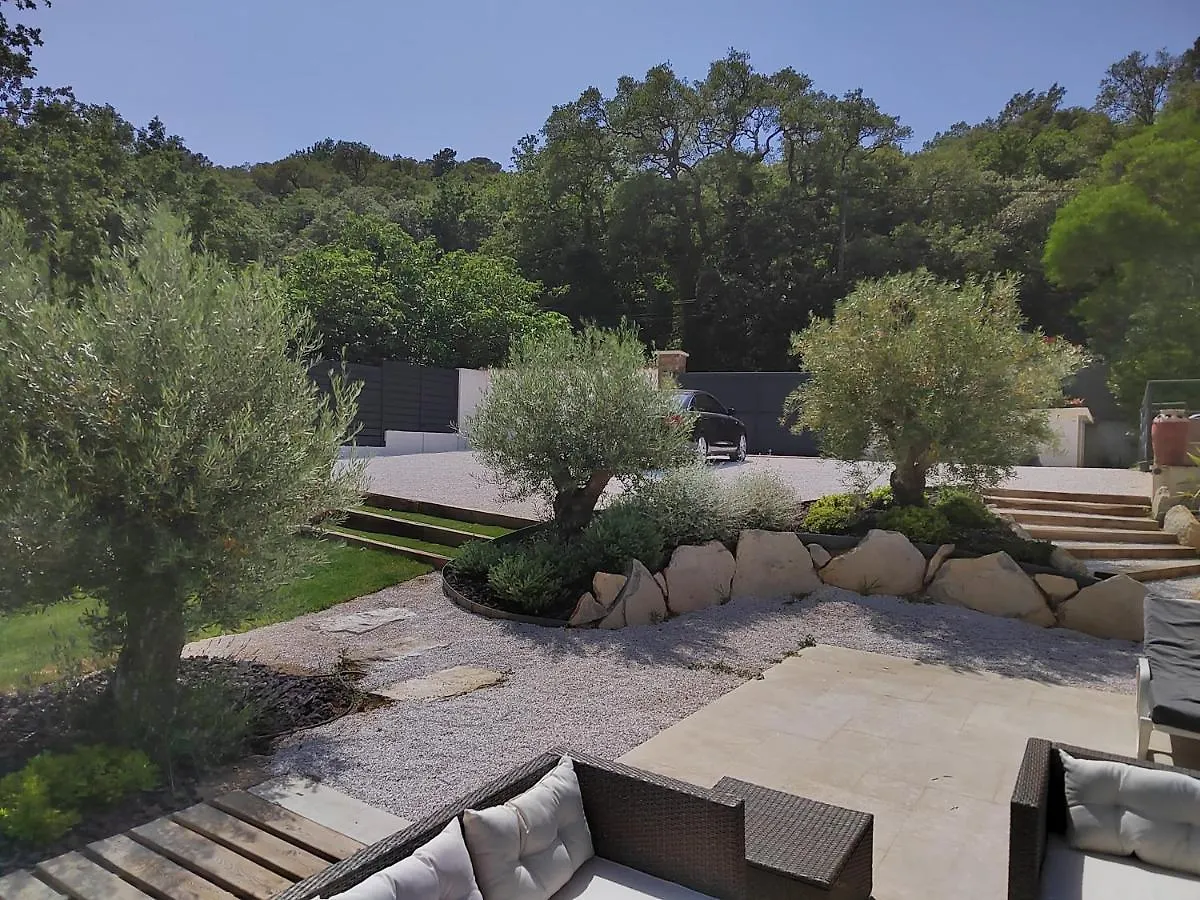 Villa Les Trois J غريمو فرنسا